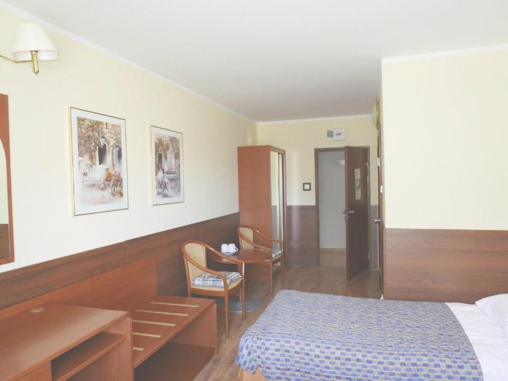 Reda Alloggio in famiglia